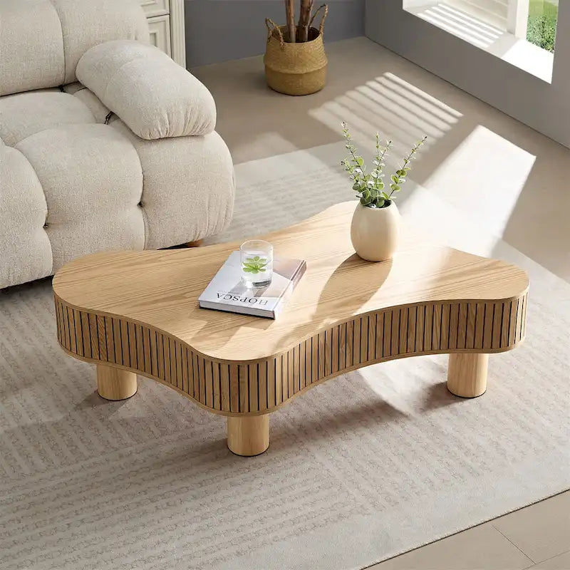 Table basse de forme irrégulière en MDF noir/naturel et bois d'hévéa avec surface en placage de bois – Unité unique
