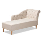 Chaise longue à dossier volute capitonné en tissu de polyester beige/gris, avec cadre en bois finition chêne – Une place