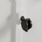 Table basse contemporaine noire/blanche avec plateau en verre trempé, étagère inférieure et roulettes – Unité unique