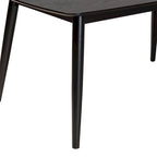 Table de salle à manger rectangulaire du milieu du siècle en chêne naturel / noir / noyer brun avec pieds inclinés et coins arrondis – 6 places