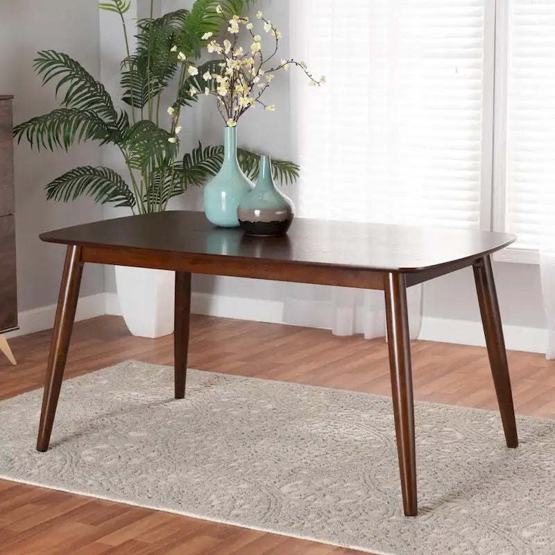 Table de salle à manger rectangulaire du milieu du siècle en chêne naturel / noir / noyer brun avec pieds inclinés et coins arrondis – 6 places