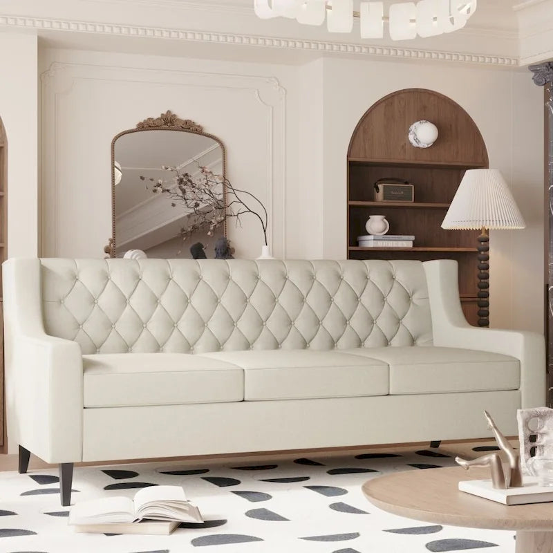 Canapé moderne du milieu du siècle en tissu beige/gris avec dossier capitonné et coussins en mousse haute densité – 3 places