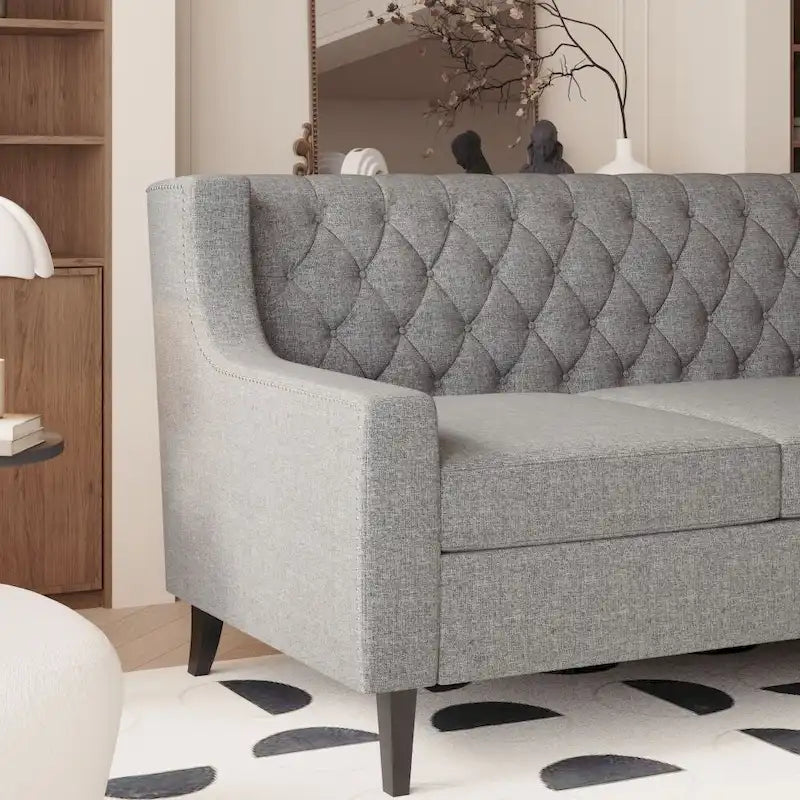 Canapé moderne du milieu du siècle en tissu beige/gris avec dossier capitonné et coussins en mousse haute densité – 3 places