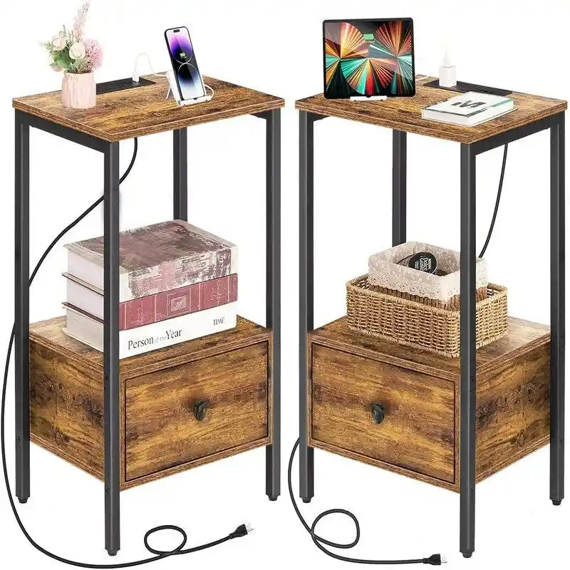 Table d'appoint en panneaux de particules chêne clair/noir/brun rustique avec 1 tiroir, étagère ouverte et station de recharge intégrée – Unité simple