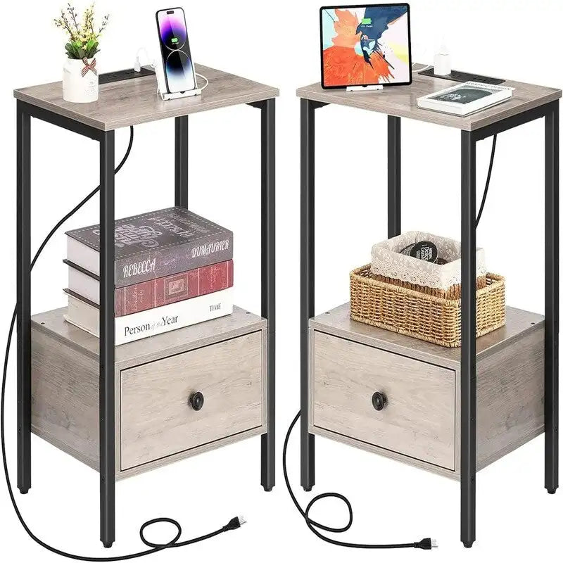 Table d'appoint en panneaux de particules chêne clair/noir/brun rustique avec 1 tiroir, étagère ouverte et station de recharge intégrée – Unité simple
