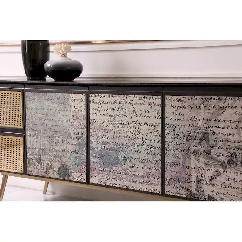 Buffet Bohème Moderne en Placage Frêne Fumé et Laiton avec 3 Portes Découpées, 2 Tiroirs à Fermeture Amortie et Pieds Coniques – Unité Simple